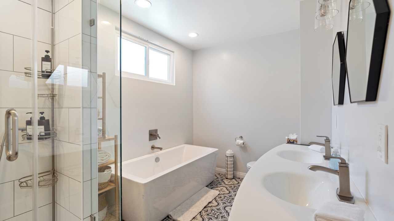 Photo of Bathroom in Van Nuys