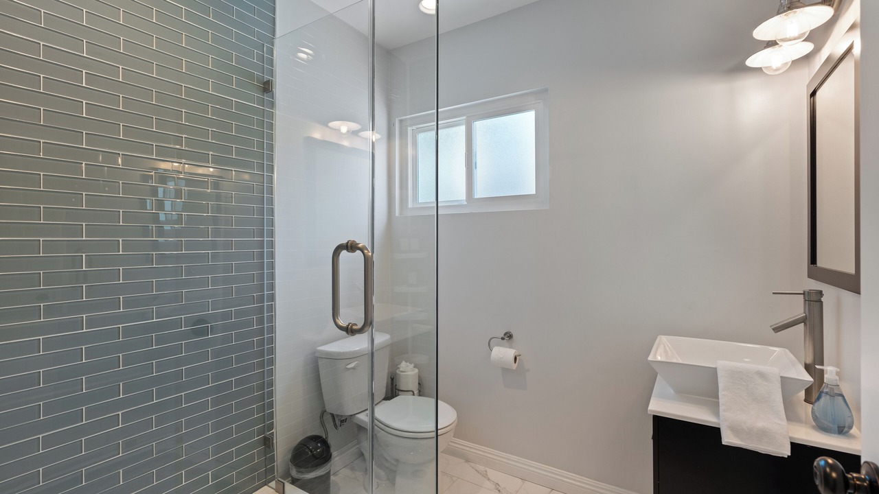 Photo of Bathroom in Van Nuys
