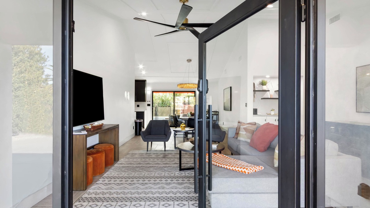 Photo of Livingroom in Pointe Scottsdale