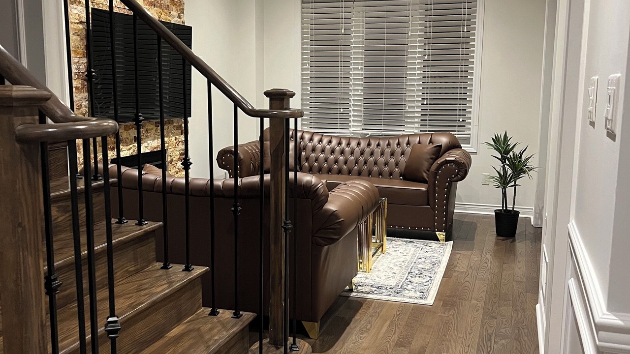 Photo of Livingroom in Ajax