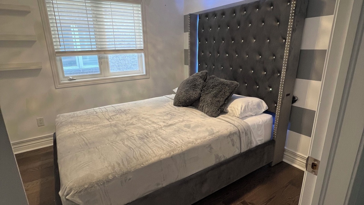 Photo of Bedroom in Ajax