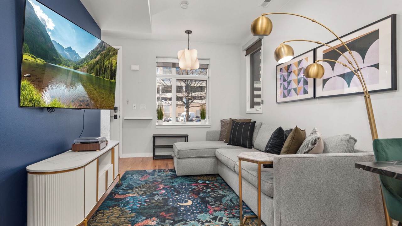 Photo of Bedroom in Five Points