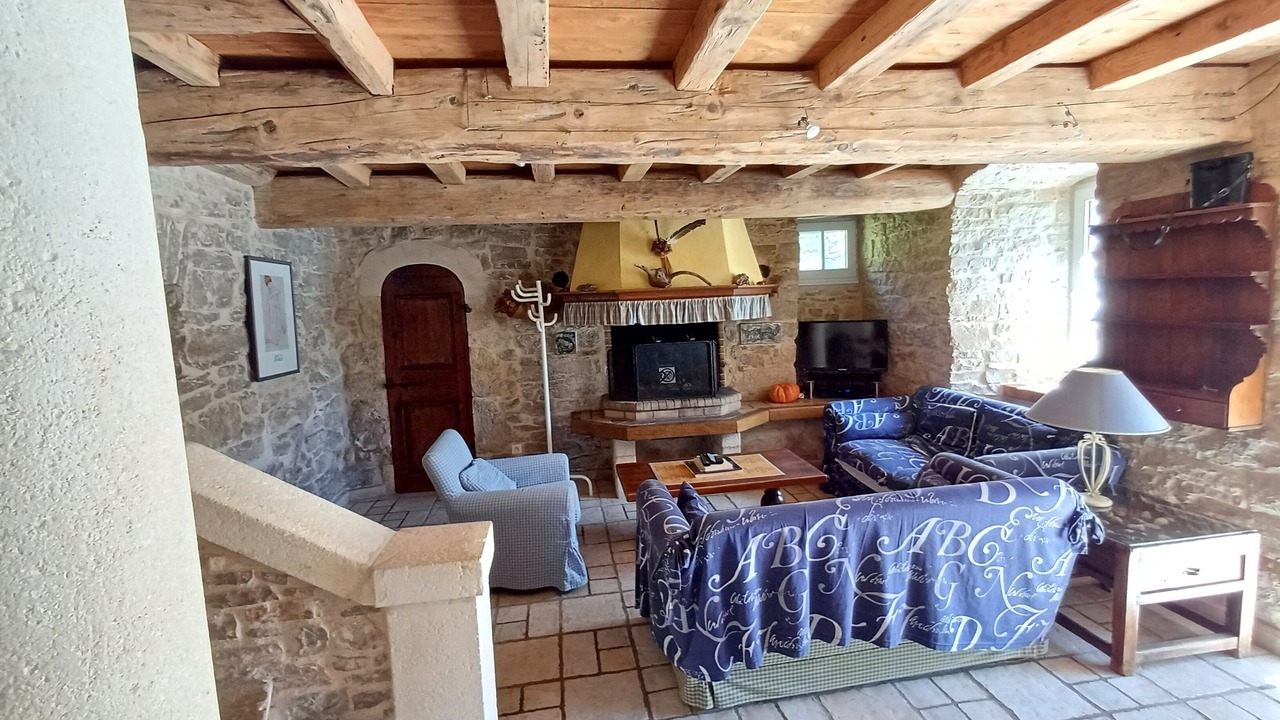 Photo of Livingroom in Hures-la-Parade
