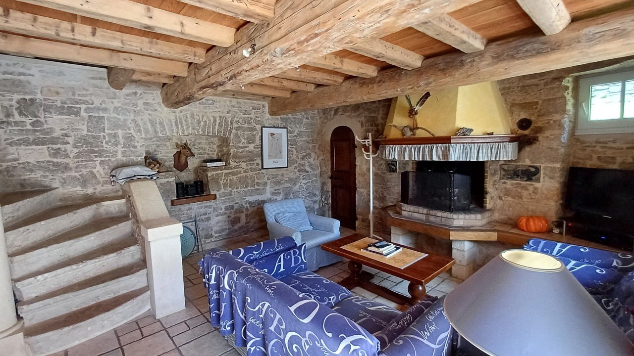 Photo of Livingroom in Hures-la-Parade