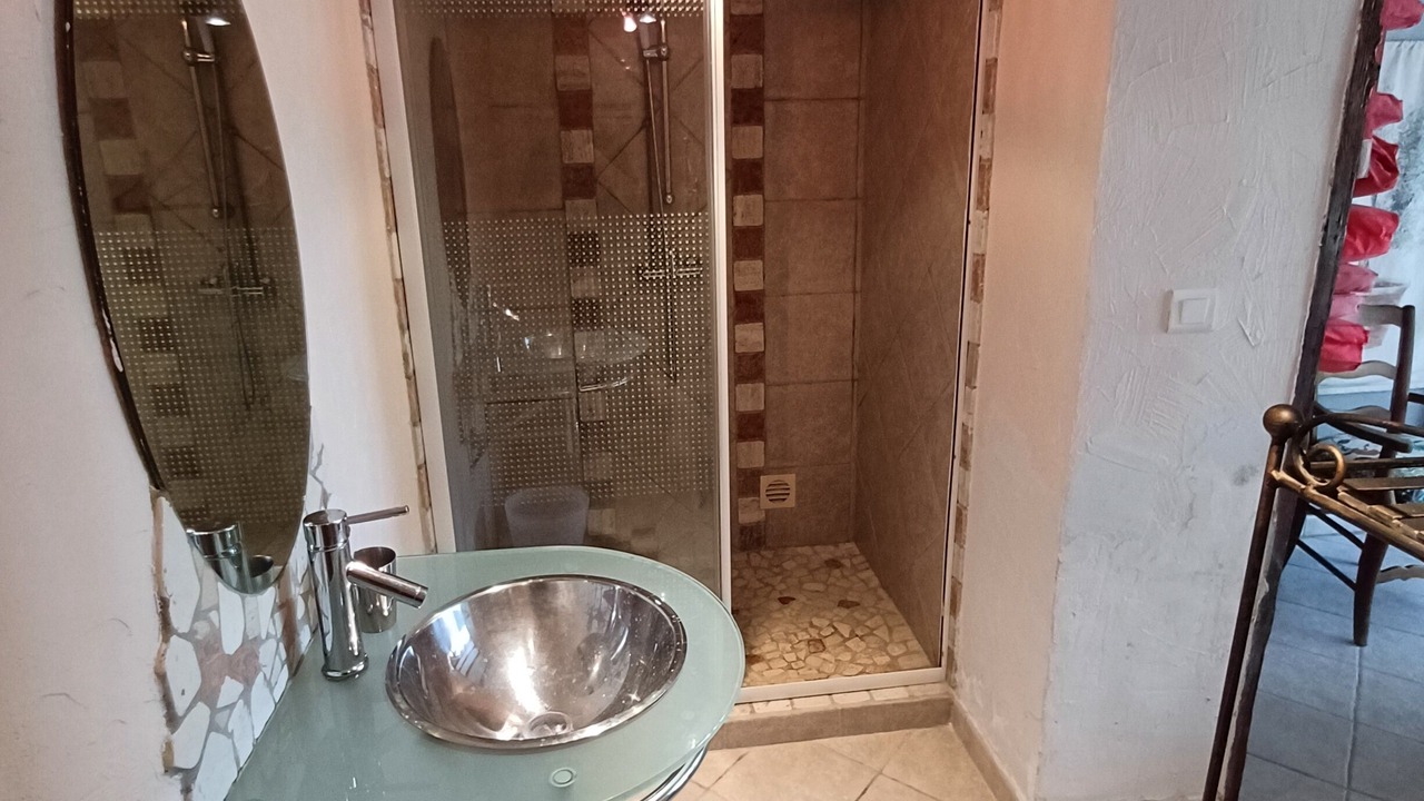 Photo of Bathroom in Hures-la-Parade