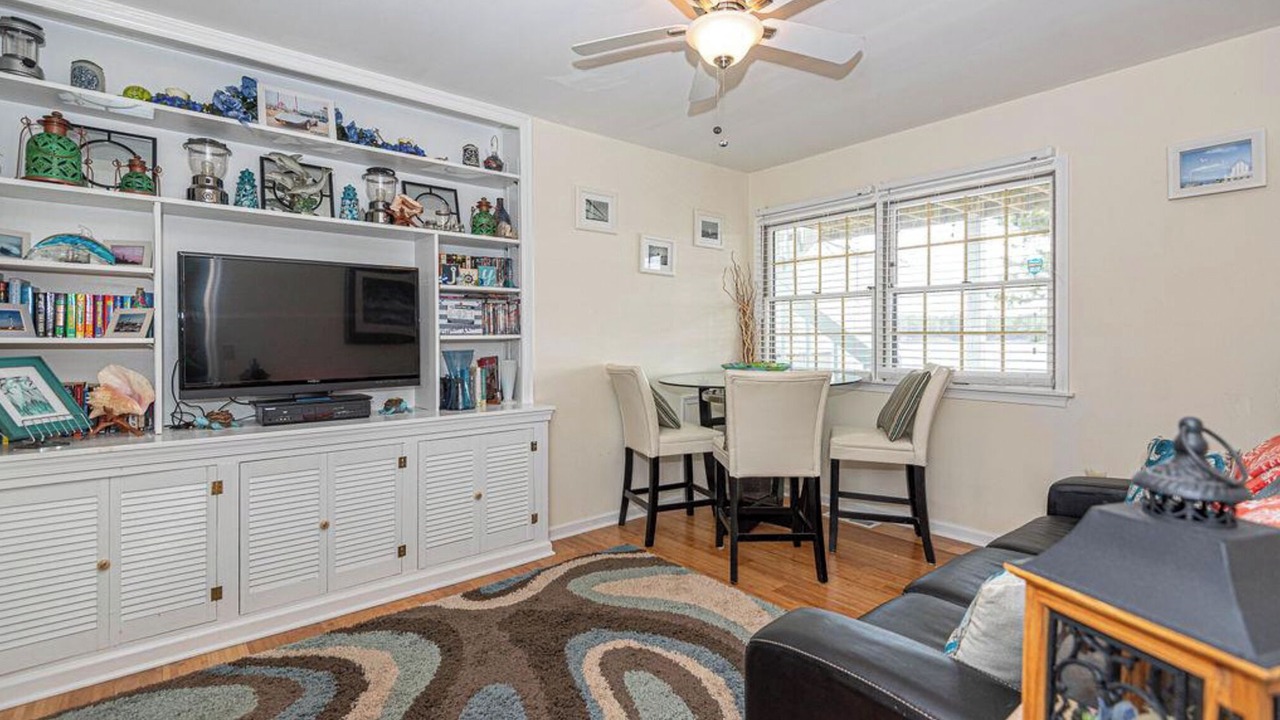 Photo of Livingroom in Ocean Pines