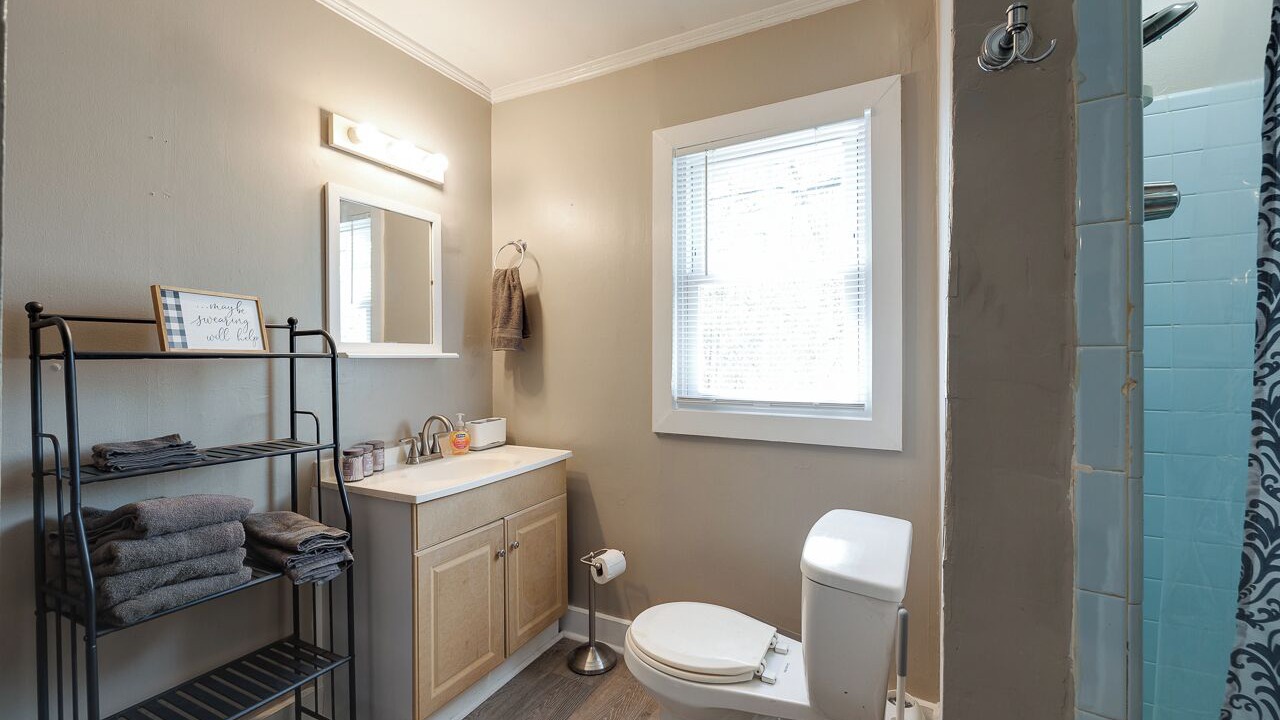 Photo of Bathroom in University District
