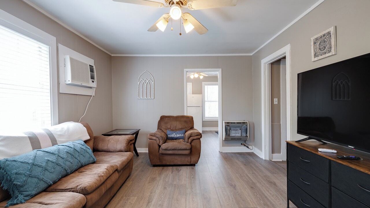 Photo of Livingroom in University District