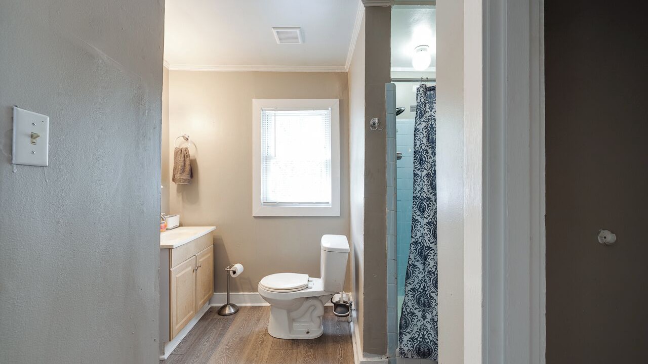 Photo of Bathroom in University District