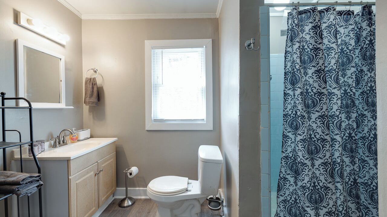 Photo of Bathroom in University District