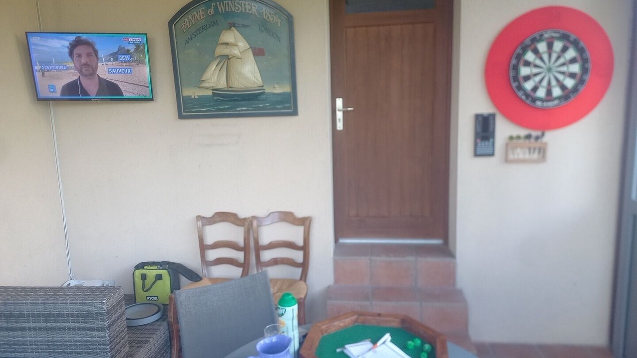 Photo of Others in Montreuil-sous-Perouse