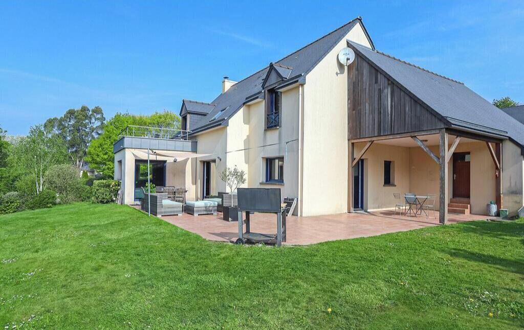 Photo of Outdoor in Montreuil-sous-Perouse