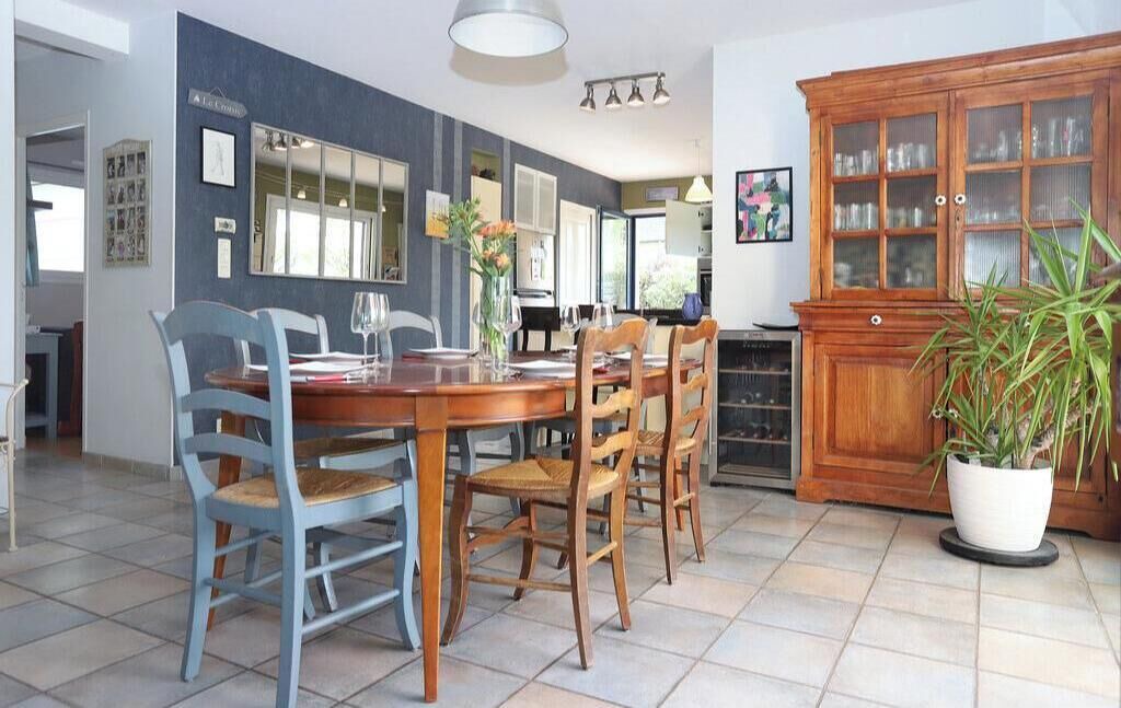 Photo of Others in Montreuil-sous-Perouse