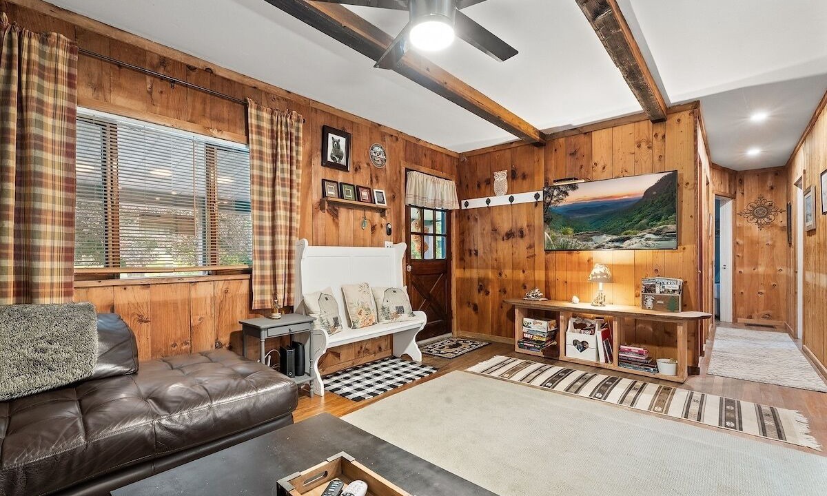 Photo of Livingroom in Beaver Dams