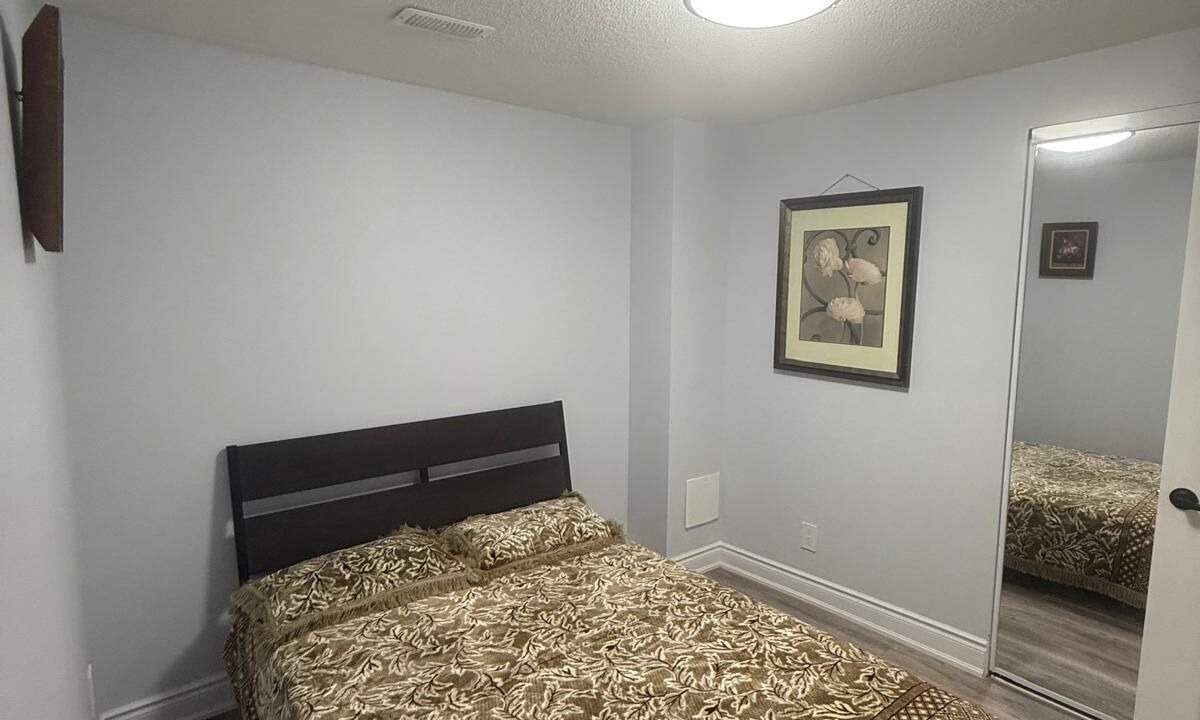 Photo of Bedroom in Halton Regional Municipality