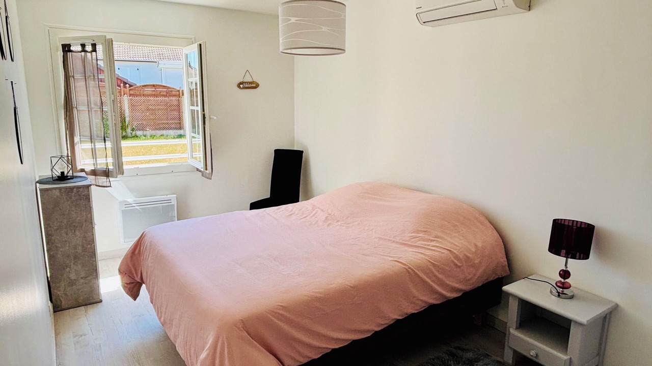 Photo of Bedroom in Sainte-Genevieve-des-Bois