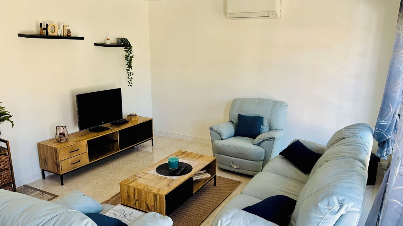 Photo of Livingroom in Sainte-Genevieve-des-Bois