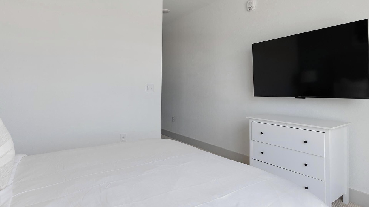 Photo of Bedroom in Garland