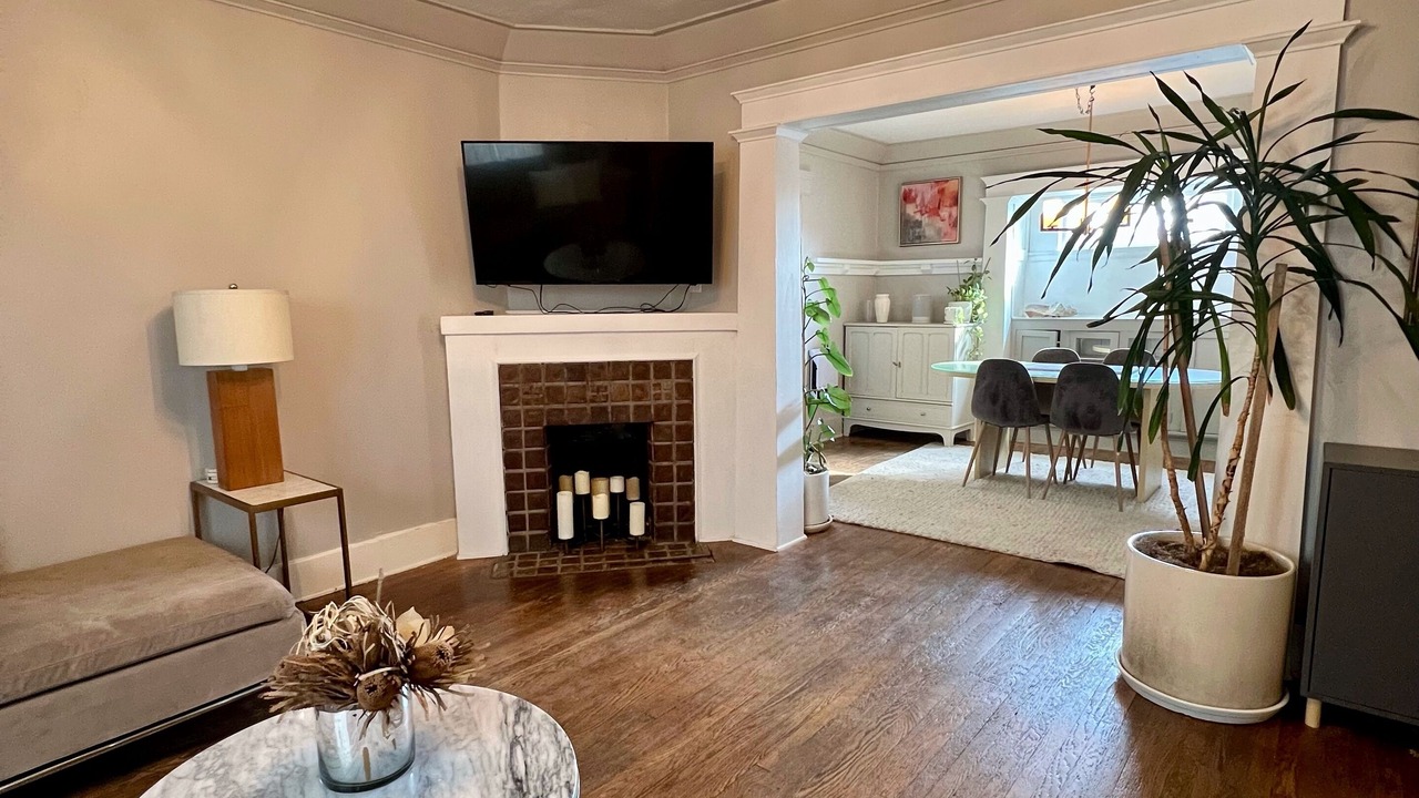 Photo of Livingroom in East Hollywood