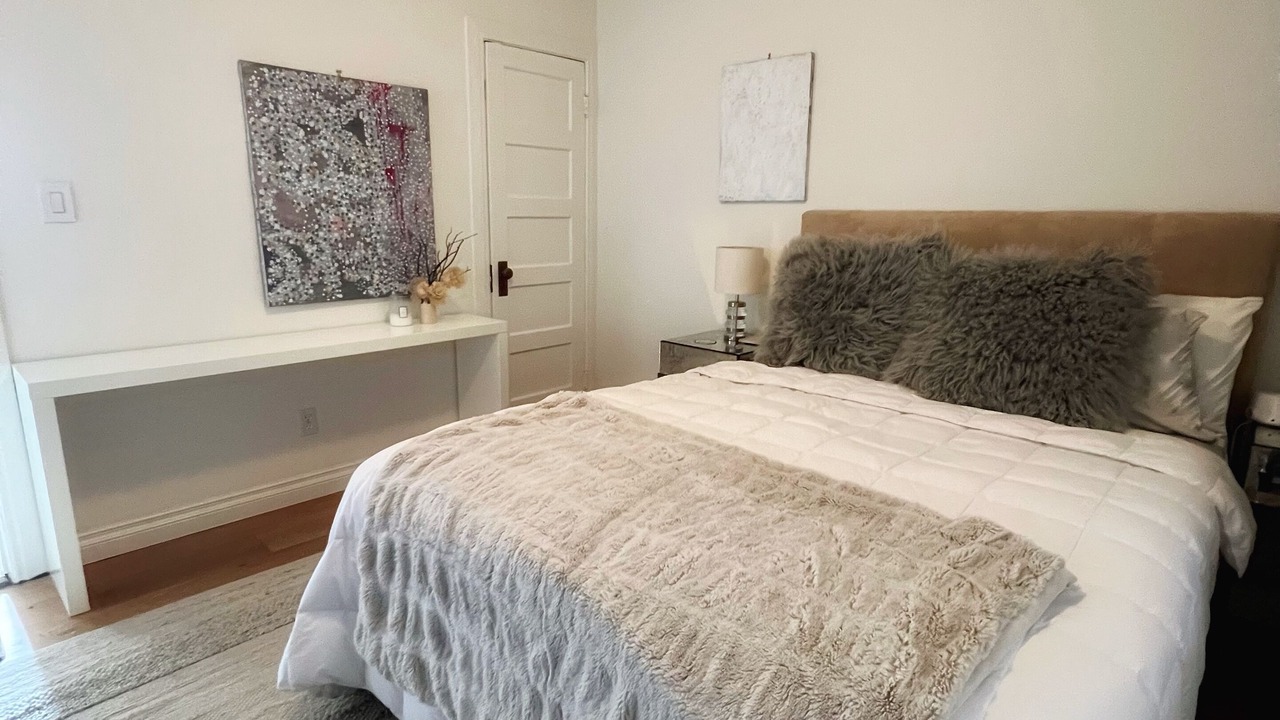 Photo of Bedroom in East Hollywood