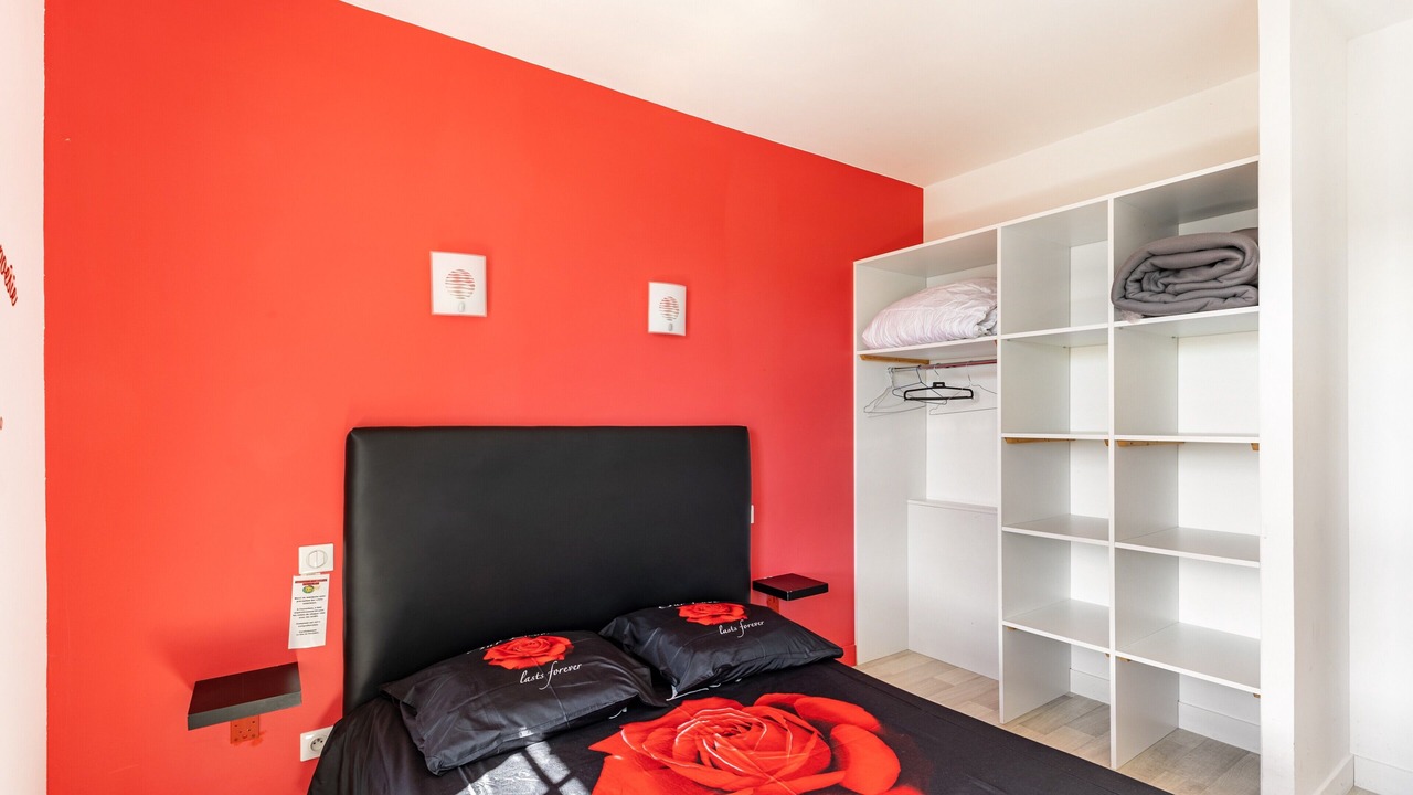 Photo of Bedroom in Saint-Epain