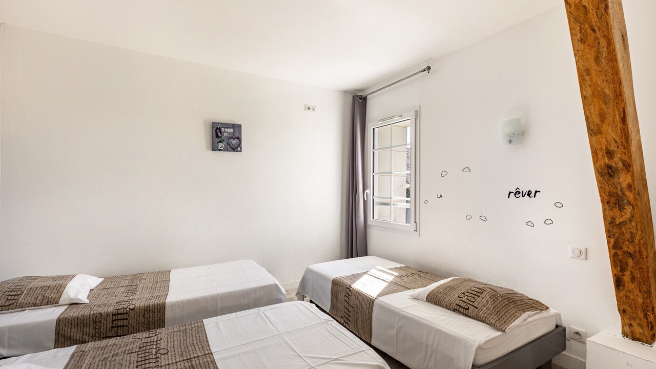 Photo of Bedroom in Saint-Epain