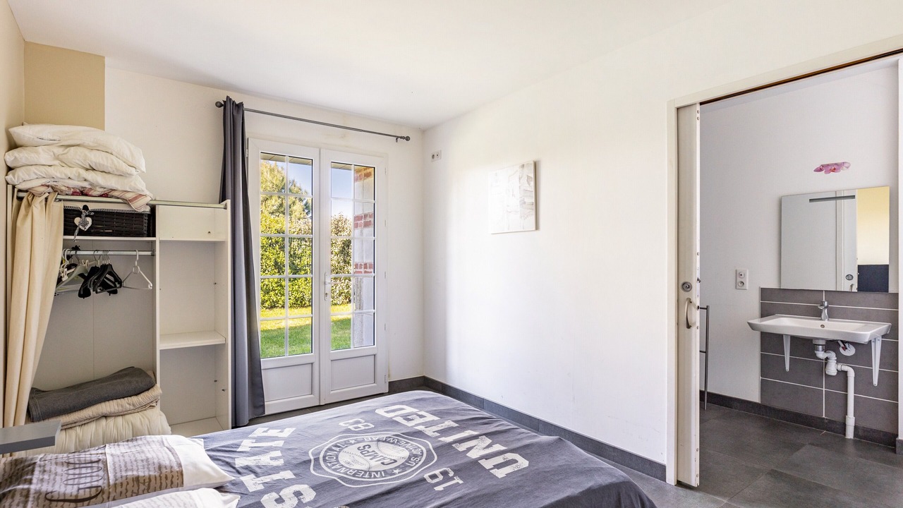 Photo of Bedroom in Saint-Epain
