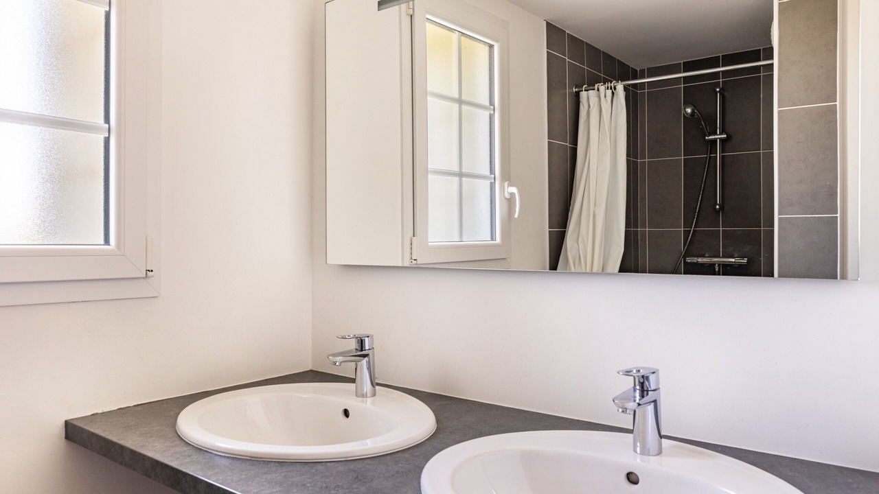 Photo of Bathroom in Saint-Epain