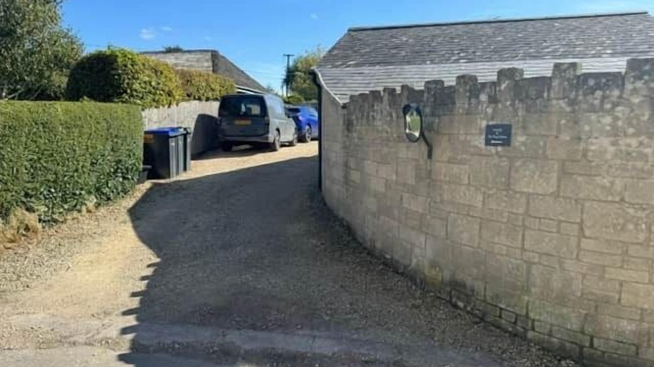 Photo of Others in Mere