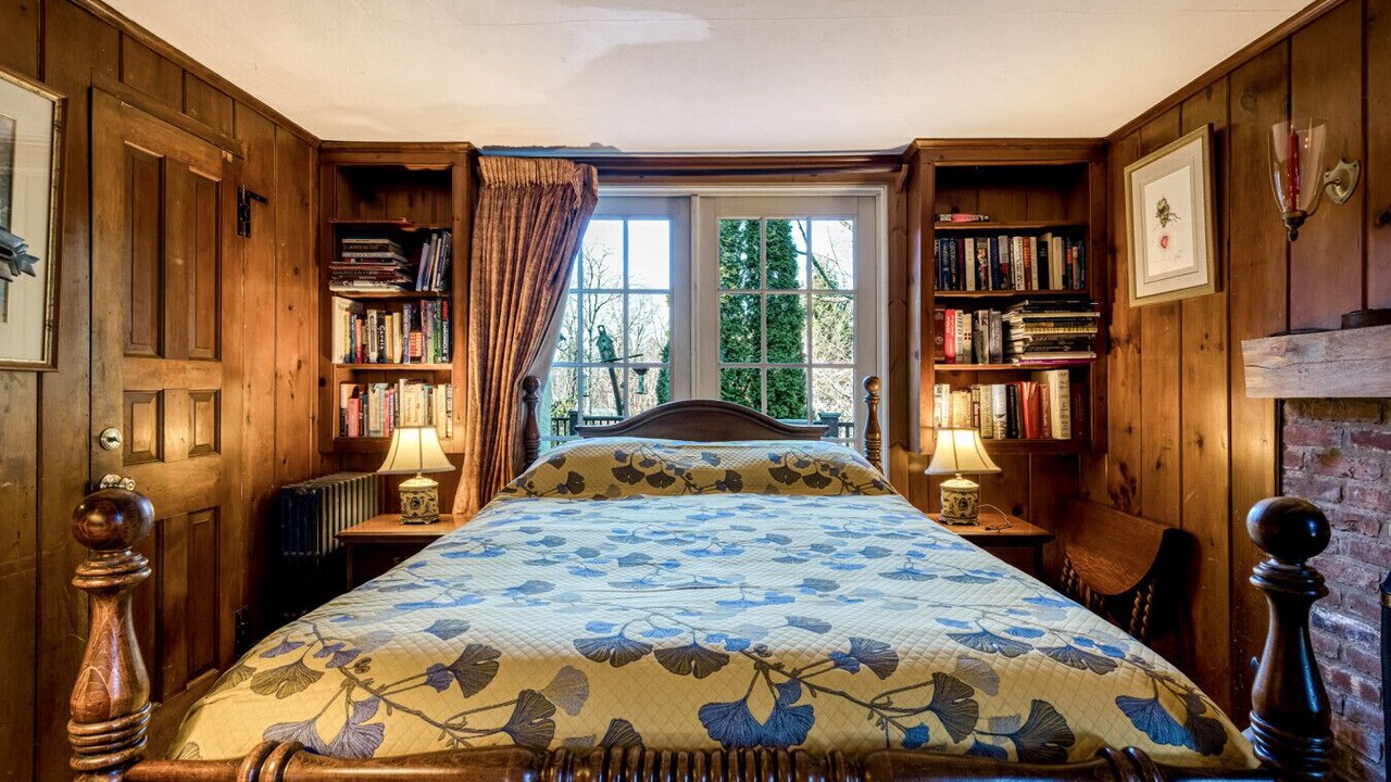 Photo of Bedroom in Norwalk