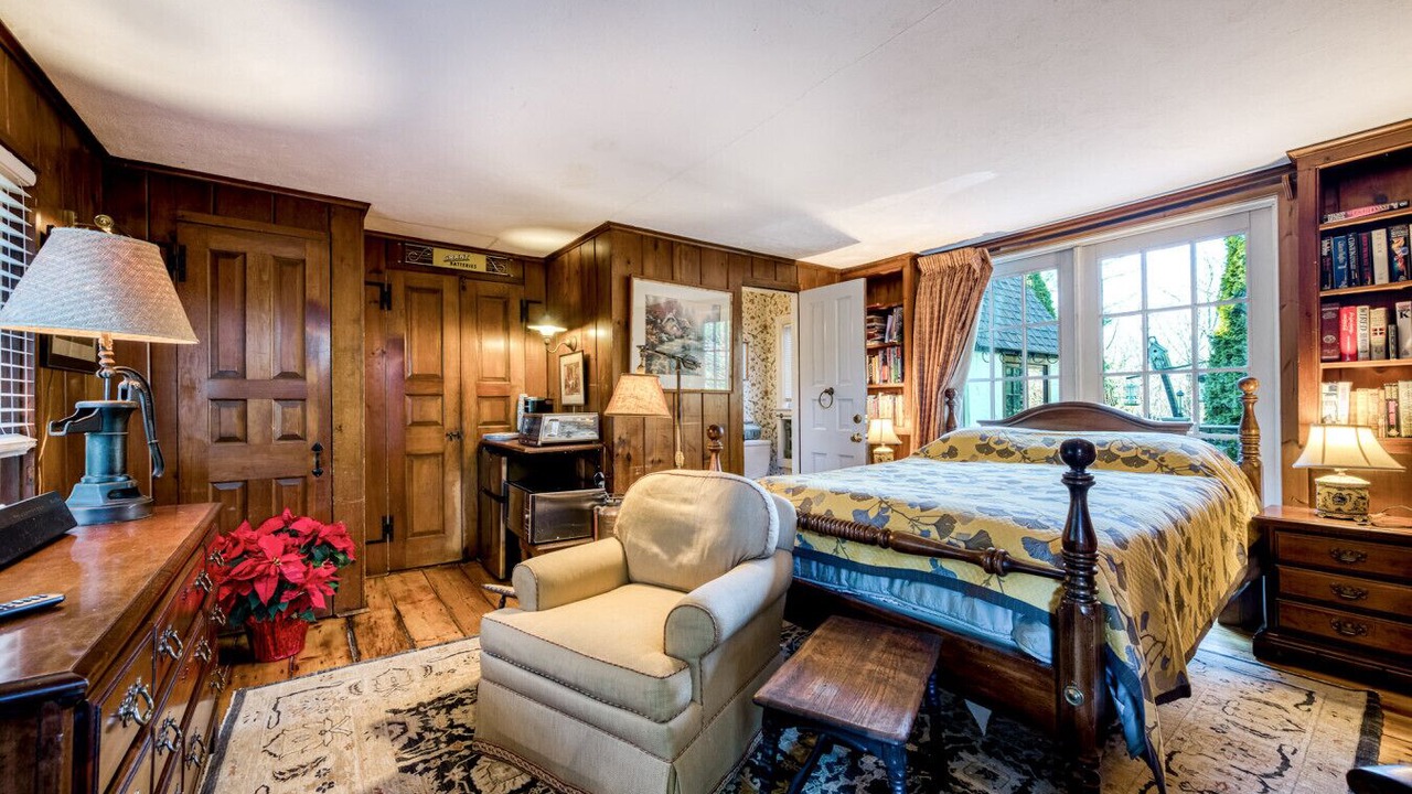 Photo of Bedroom in Norwalk