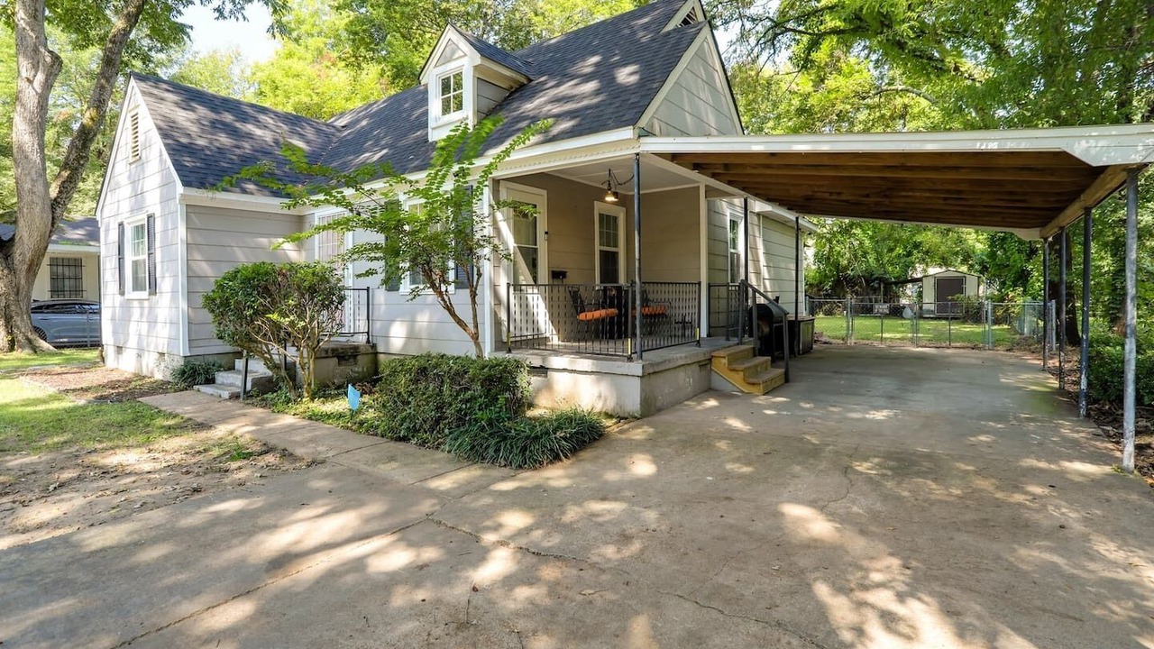 Photo of Outdoor in Greenwood