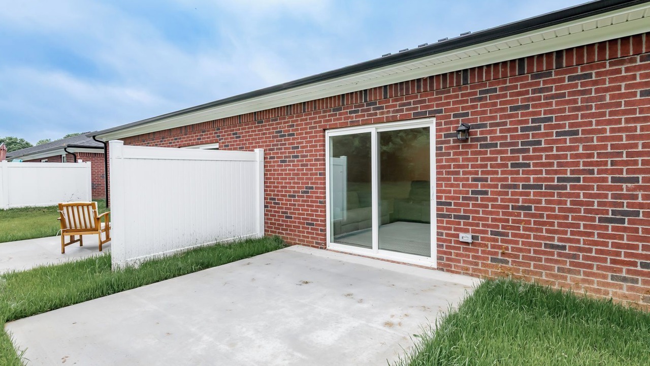Photo of Patio Balcony in Jeffersonville - Clarksville