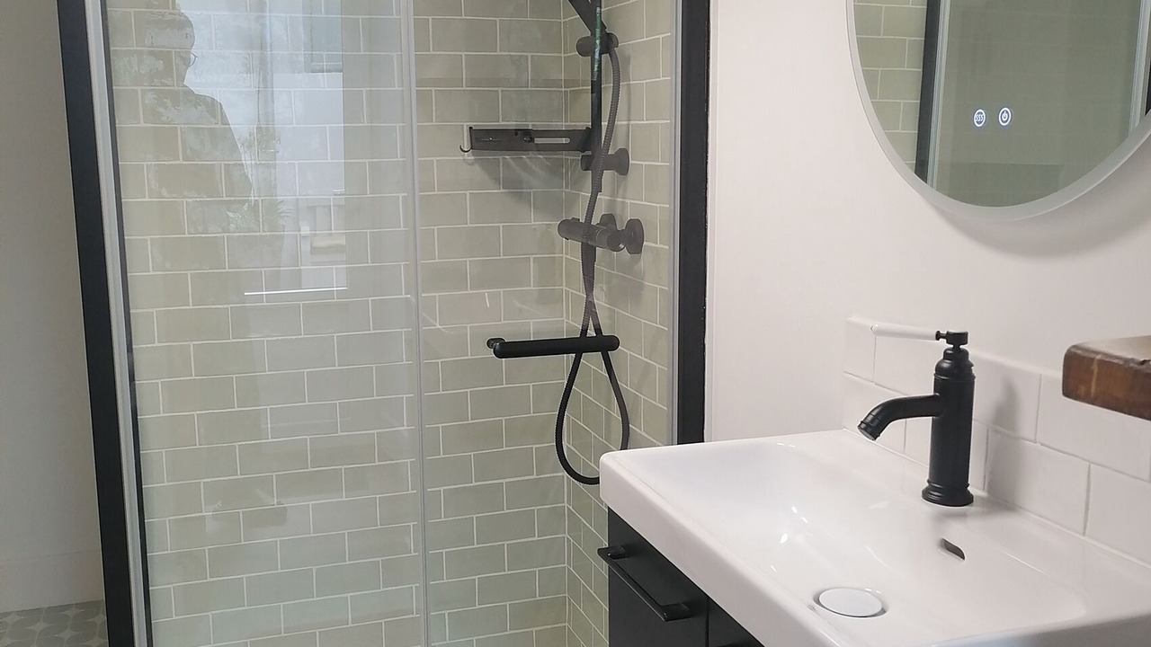 Photo of Bathroom in St.-Martin-des-Champs
