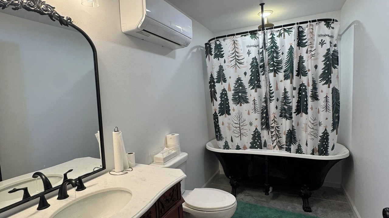 Photo of Bathroom in Carbondale