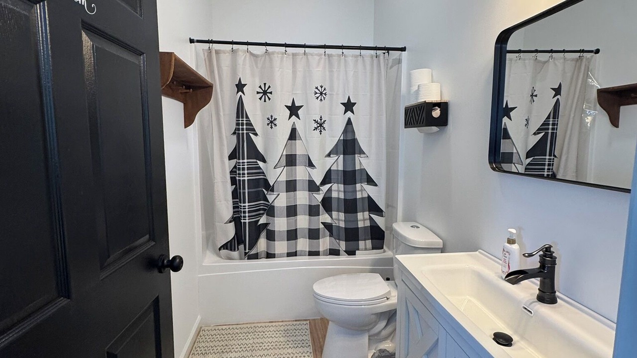 Photo of Bathroom in Carbondale
