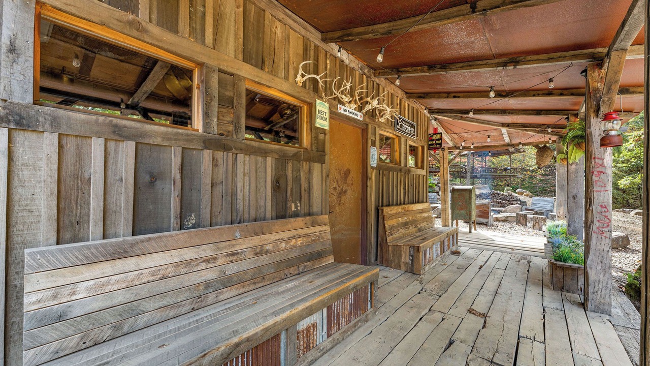 Photo of Patio Balcony in Jasper