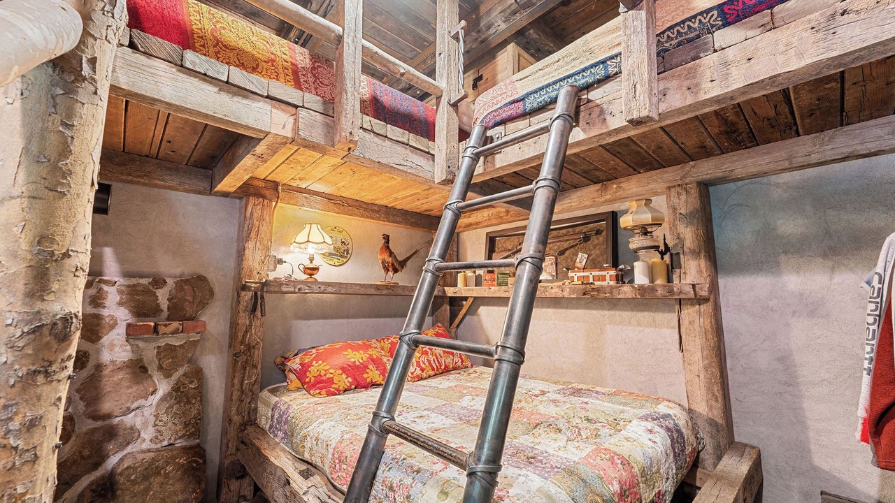 Photo of Bedroom in Jasper