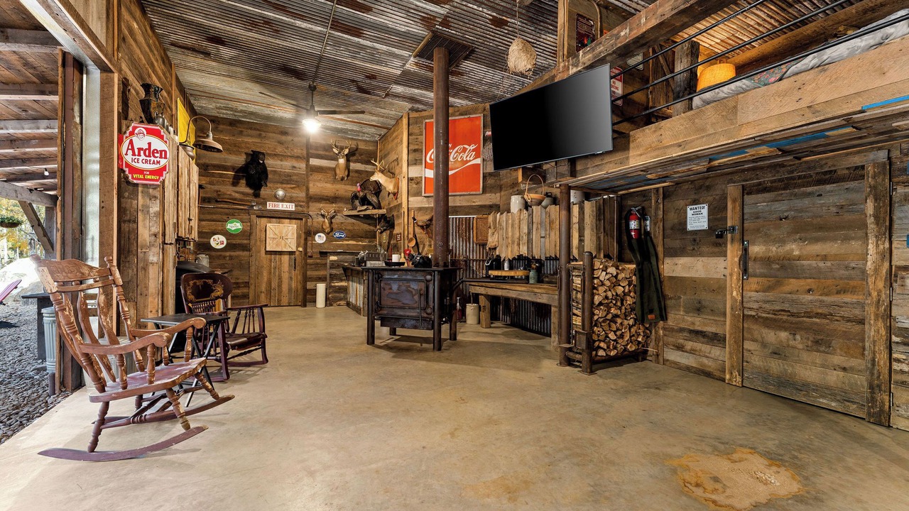 Photo of Others in Jasper