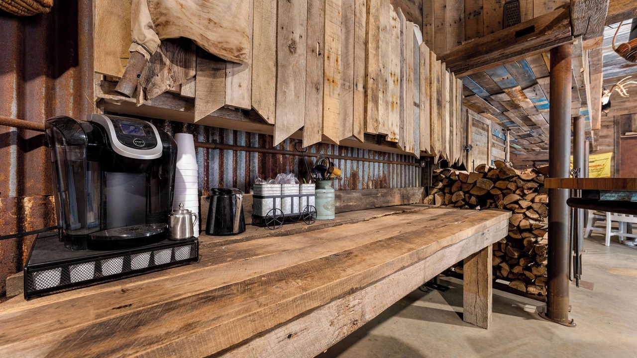 Photo of Others in Jasper