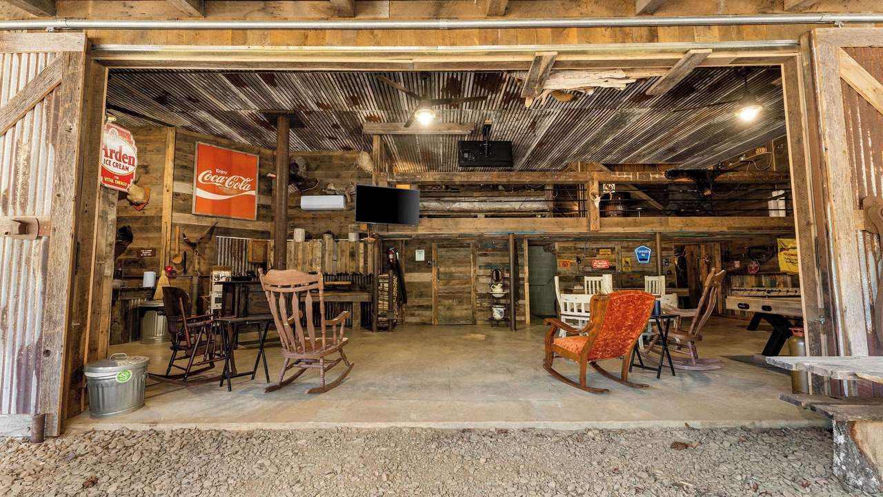 Photo of Others in Jasper