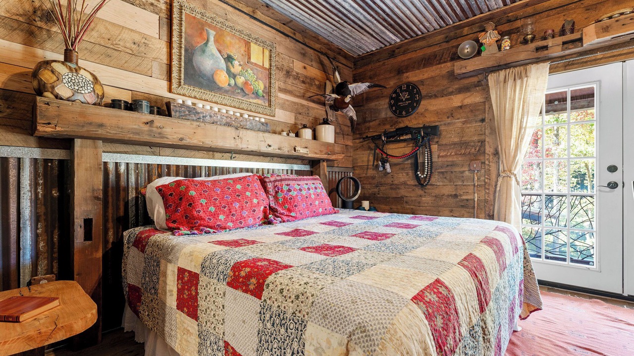 Photo of Bedroom in Jasper