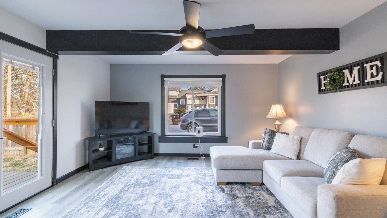 Photo of Livingroom in Creve Coeur