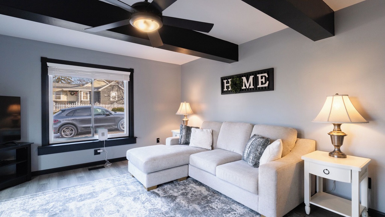 Photo of Livingroom in Creve Coeur
