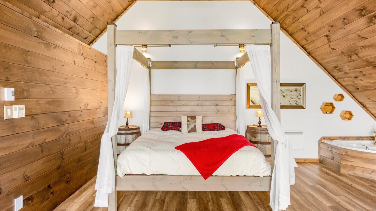 Photo of Bedroom in Mauricie
