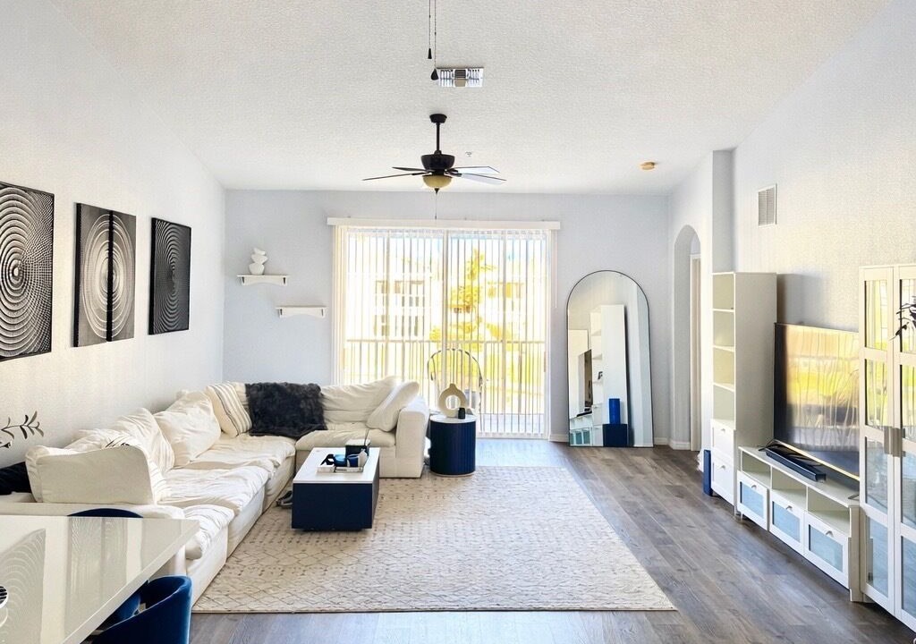 Photo of Livingroom in Palmer Ranch