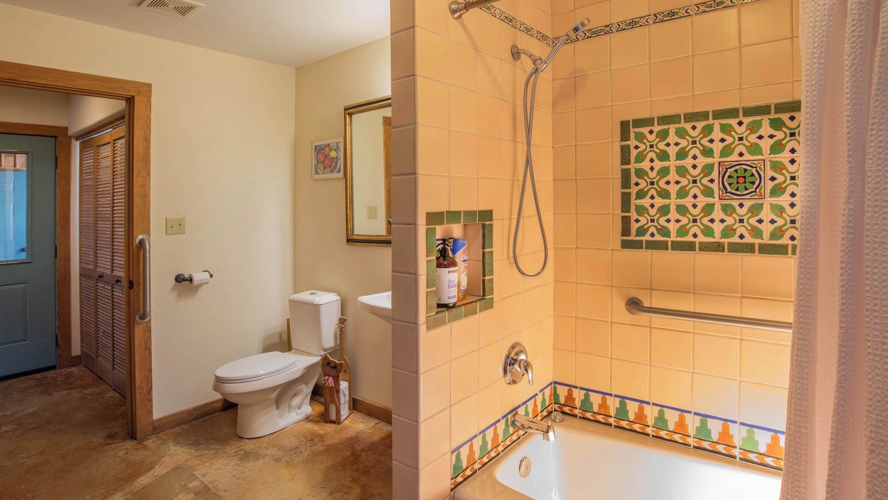 Photo of Bathroom in Hunt