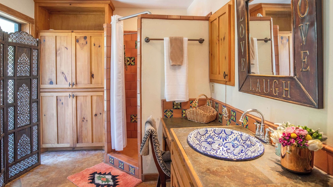 Photo of Bathroom in Hunt