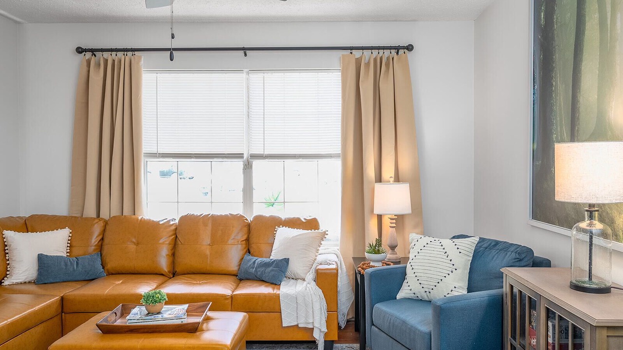 Photo of Livingroom in Richmond Hill
