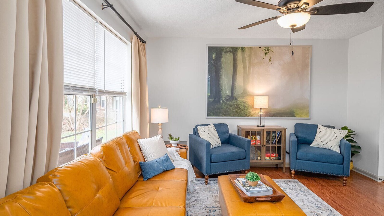 Photo of Livingroom in Richmond Hill